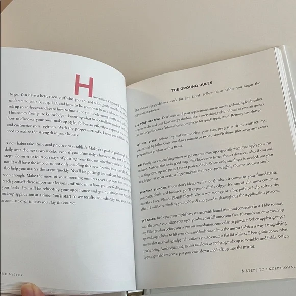 2 Trish McEvoy Books: The Power of Makeup & The Makeup of a Confident Woman - Picture 11 of 14